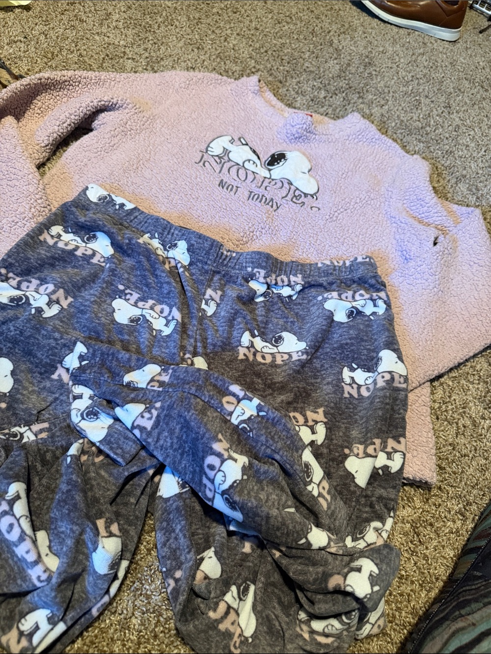 Peanuts pajama set - Snoopy “Nope” Design (L)